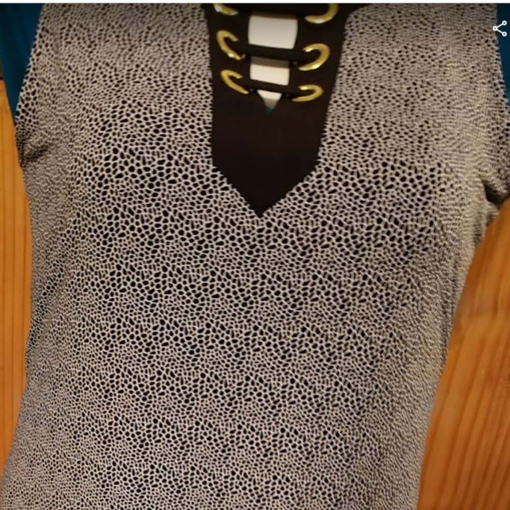 Michael Kors Black White Stretch Knit Grommet Criss Cross Neckline SZ L